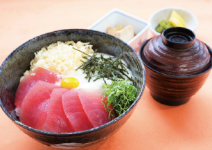 マグロ丼